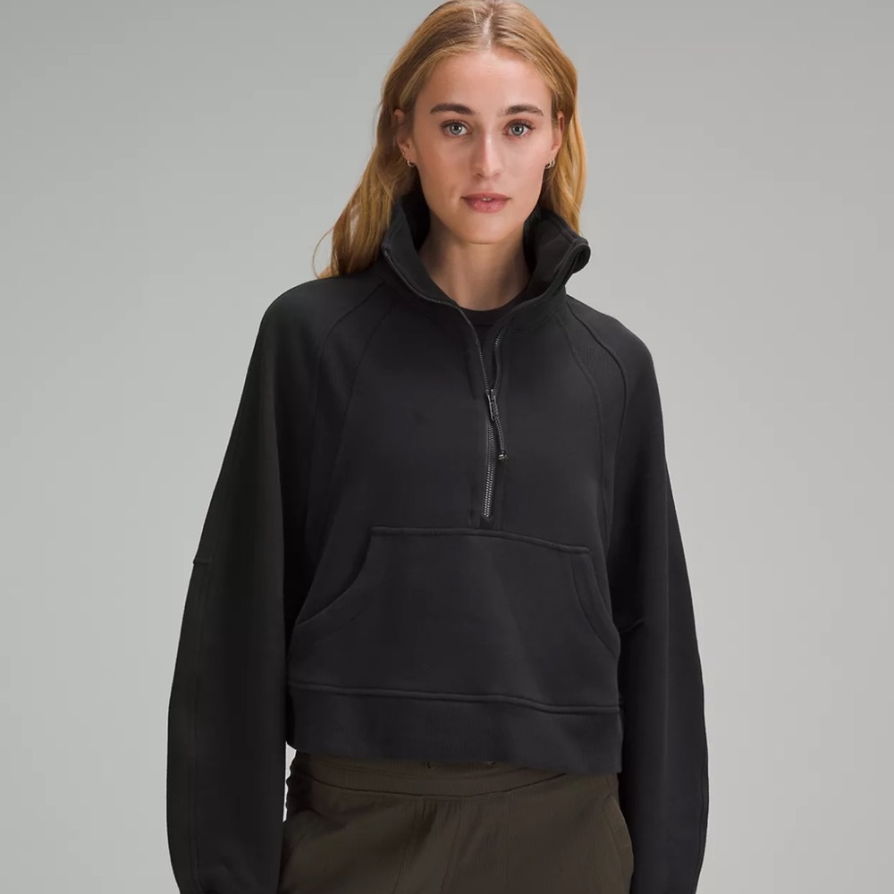 LULULEMON | Scuba Oversized Funnel Neck
Half Zip
